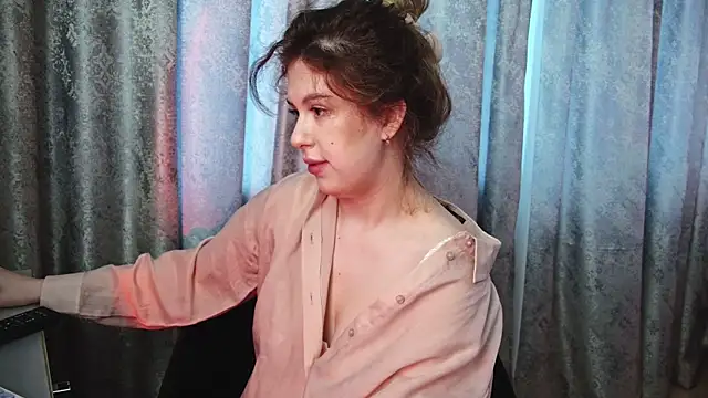 LilianBliss online show from 05-10-26, 04:06