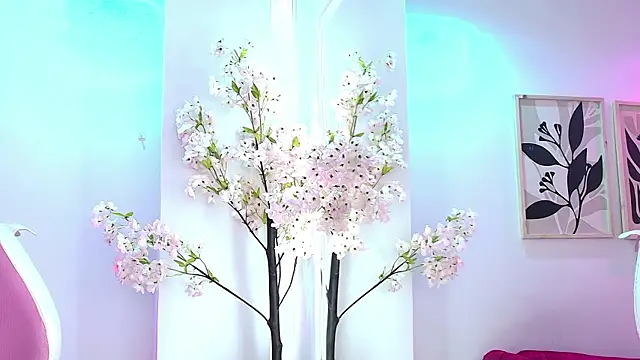 Snapshot of Zoe_swan chatting on 05-16-26, 12:40 Zoe swan online show from 05-16-26, 12:40