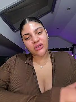 Snapshot of MinaKhalina chatting on 02-18-26, 11:22 MinaKhalina online show from 02-18-26, 11:22