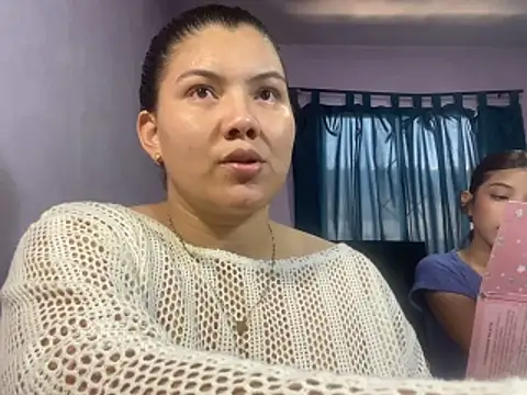 Helena-Paola online show from 04-05-26, 06:05