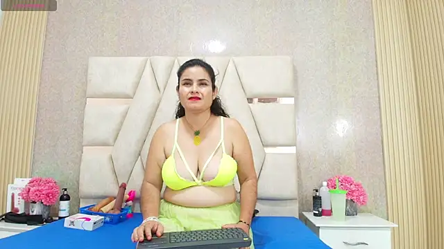 CrystallGomes online show from 04-18-26, 07:58