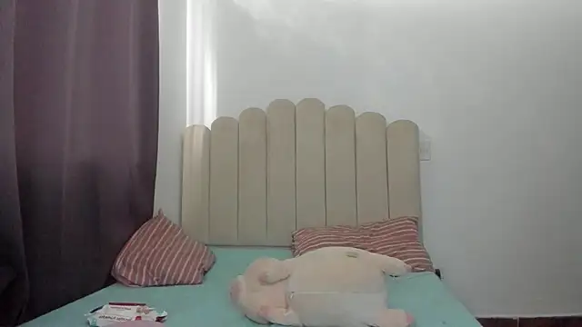 Snapshot of Candy_carrington chatting on 03-11-26, 09:43 Candy carrington online show from 03-11-26, 09:43