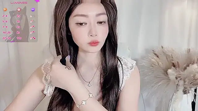 XinYuemeimei online show from 05-26-26, 02:46