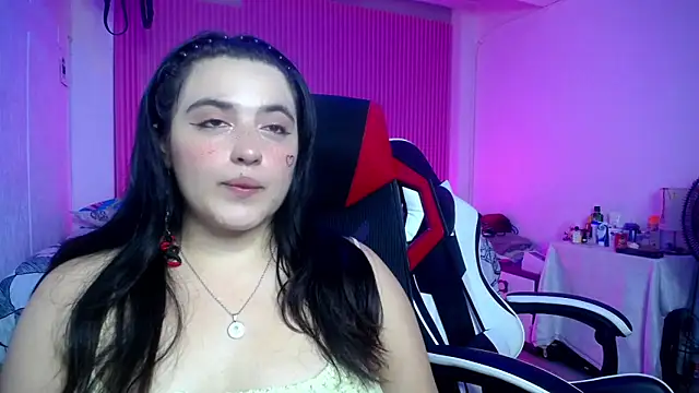 Snapshot of sonic_jess07 chatting on 05-12-26, 03:36 sonic jess07 online show from 05-12-26, 03:36