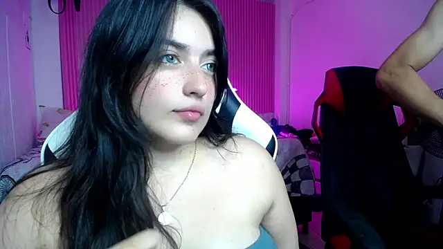 Snapshot of sonic_jess07 chatting on 05-15-26, 01:45 sonic jess07 online show from 05-15-26, 01:45