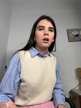 Snapshot of Lily_WellGifted chatting on 02-06-26, 12:30 Lily WellGifted online show from 02-06-26, 12:30