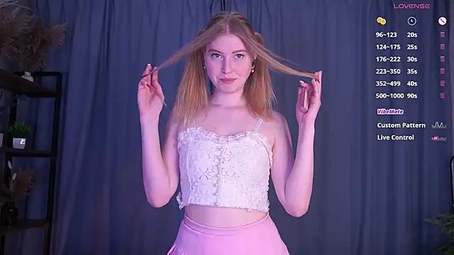 LanaRoxxy online show from 04-04-26, 12:24