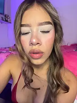 BellaMoon  online show from 04-15-26, 01:23