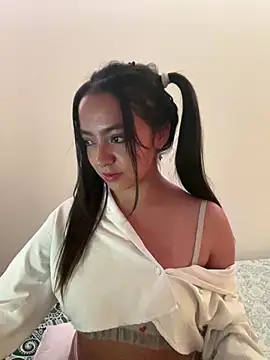 Snapshot of laraa_rous chatting on 02-06-26, 12:26 laraa rous online show from 02-06-26, 12:26