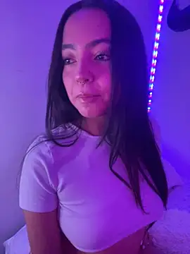 Snapshot of laraa_rous chatting on 02-12-26, 01:22 laraa rous online show from 02-12-26, 01:22