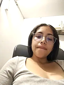 Snapshot of cristal_adams11 chatting on 07-22-26, 04:04 cristal adams11 online show from 07-22-26, 04:04