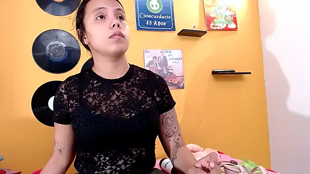 juliette18rose online show from 05-27-26, 07:33