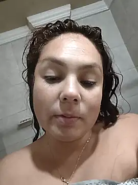 Snapshot of HannaRose- chatting on 02-07-26, 10:35 HannaRose- online show from 02-07-26, 10:35