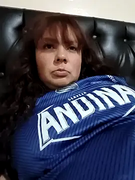 Snapshot of HannaRose- chatting on 02-09-26, 01:42 HannaRose- online show from 02-09-26, 01:42