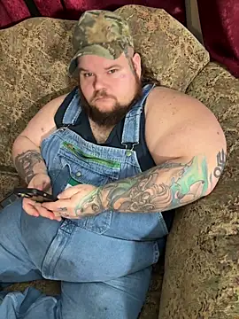 Snapshot of HunnieBear chatting on 03-12-26, 06:41 HunnieBear online show from 03-12-26, 06:41