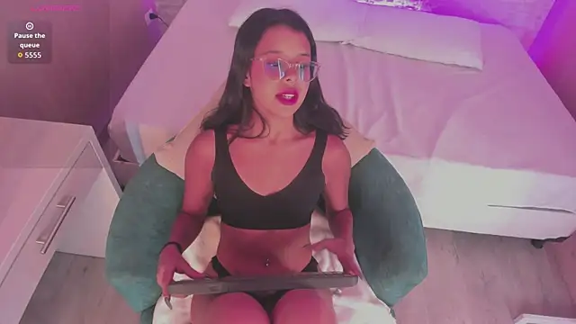 Snapshot of Olivia_Lane chatting on 02-07-26, 08:01 Olivia Lane online show from 02-07-26, 08:01