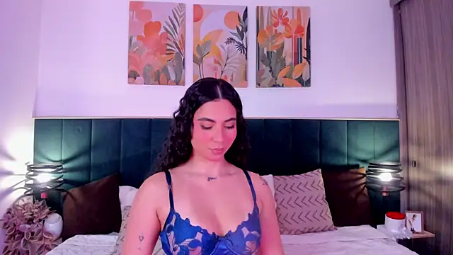 Snapshot of IrinaBlanc chatting on 05-24-26, 03:44 IrinaBlanc online show from 05-24-26, 03:44