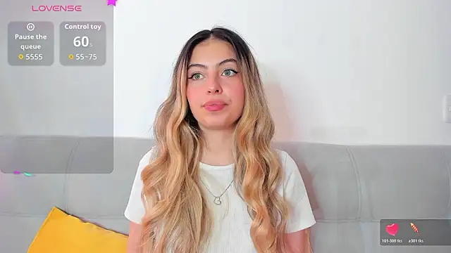 Snapshot of Fernanda_aaaa chatting on 02-05-26, 05:28 Fernanda aaaa online show from 02-05-26, 05:28