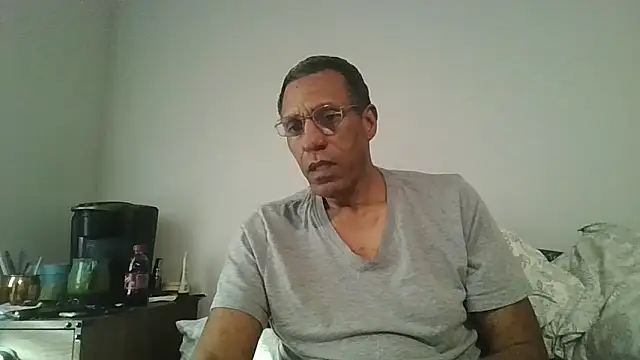 swimmer2496 online show from 01-17-26, 09:07