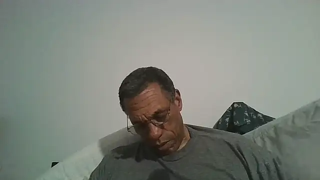 swimmer2496 online show from 04-23-26, 01:40