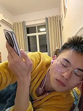 Snapshot of Aint686 chatting on 02-19-26, 02:02 Aint686 online show from 02-19-26, 02:02