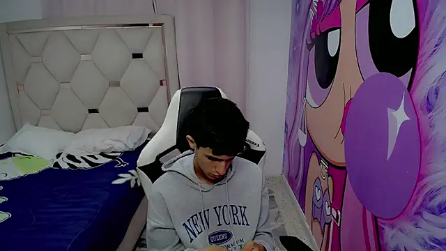 Akyra latinn online show from 02-02-26, 12:15