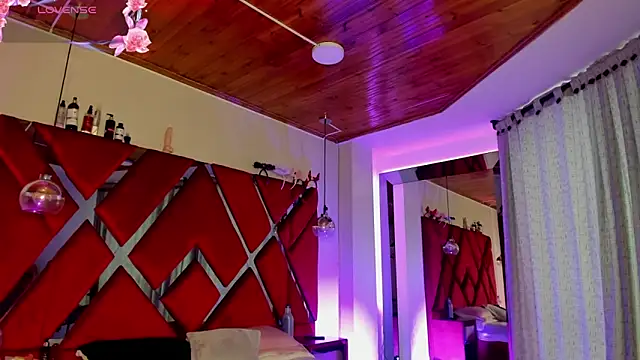 Lucia 24x online show from 03-06-26, 12:12