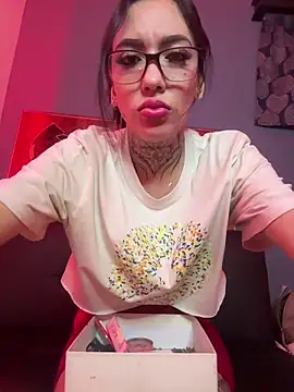 MamiSoft420 online show from 04-28-26, 03:11