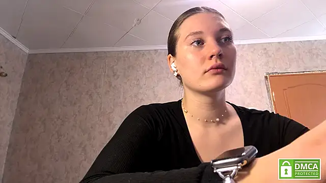 Jolievic online show from 03-25-26, 11:38