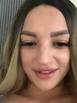 Snapshot of SashaPri chatting on 05-29-26, 01:31 SashaPri online show from 05-29-26, 01:31