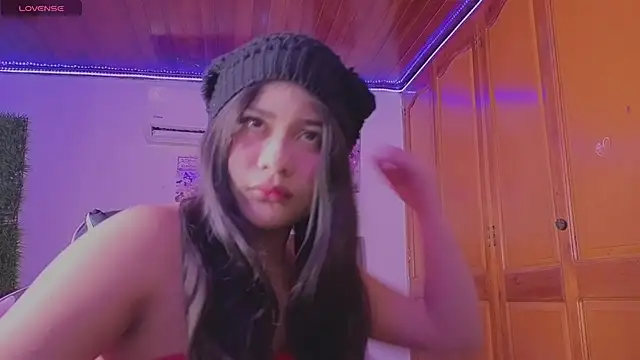 Snapshot of BadKittyy chatting on 06-17-26, 09:49 BadKittyy online show from 06-17-26, 09:49