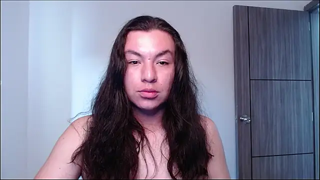 Snapshot of Yigolo__ chatting on 07-11-26, 01:14 Yigolo online show from 07-11-26, 01:14