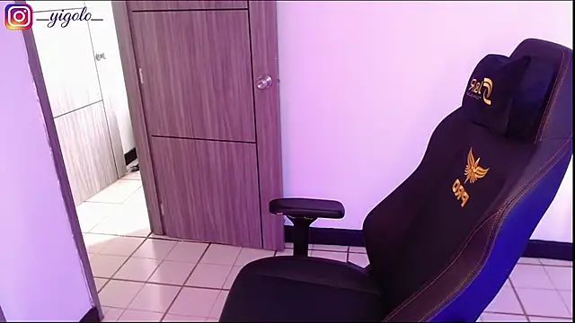 Snapshot of Yigolo__ chatting on 07-28-26, 04:39 Yigolo online show from 07-28-26, 04:39