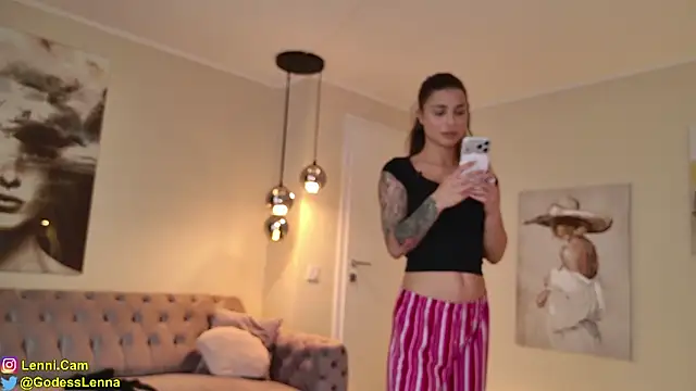Lenna Godess online show from 04-21-26, 06:41
