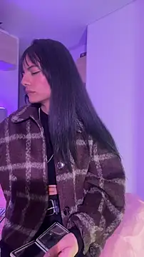 Snapshot of _Lucycherry chatting on 02-11-26, 04:28 Lucycherry online show from 02-11-26, 04:28