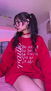 Snapshot of _Lucycherry chatting on 02-18-26, 06:09 Lucycherry online show from 02-18-26, 06:09