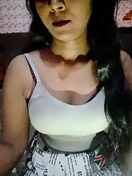 Ayesha Khan1 online show from 04-13-26, 11:48