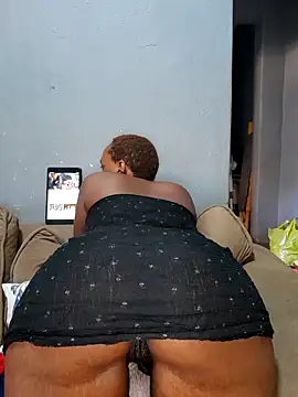 Barbieee1301 online show from 04-21-26, 07:14