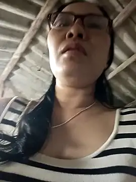 Nuna 689 online show from 03-18-26, 02:47