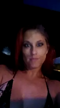 Snapshot of BusyB1983 chatting on 05-28-26, 01:36 BusyB1983 online show from 05-28-26, 01:36
