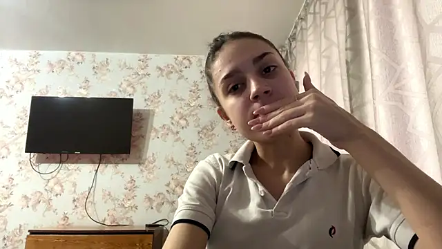 Snapshot of PagedLard chatting on 02-14-26, 07:05 PagedLard online show from 02-14-26, 07:05