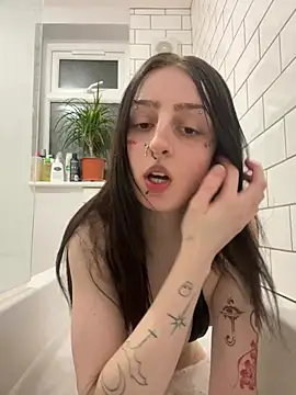 bellaxlauren online show from 04-19-26, 09:28