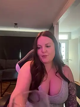 Snapshot of Elysiasecret chatting on 03-28-26, 10:09 Elysiasecret online show from 03-28-26, 10:09