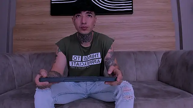 Evan hott online show from 01-19-26, 01:26