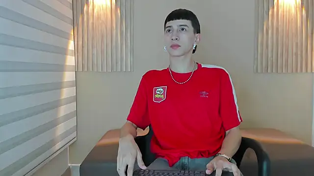 lian cameron online show from 02-14-26, 03:47