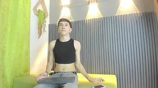 lian cameron online show from 02-28-26, 03:51