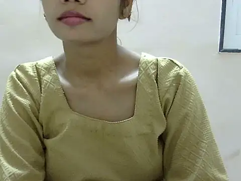 Snapshot of Kulsum_S chatting on 06-20-26, 01:25 Kulsum S online show from 06-20-26, 01:25