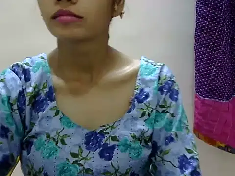 Snapshot of Kulsum_S chatting on 06-22-26, 02:03 Kulsum S online show from 06-22-26, 02:03