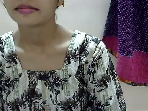 Snapshot of Kulsum_S chatting on 07-11-26, 01:47 Kulsum S online show from 07-11-26, 01:47