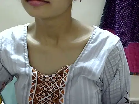 Snapshot of Kulsum_S chatting on 07-20-26, 01:57 Kulsum S online show from 07-20-26, 01:57